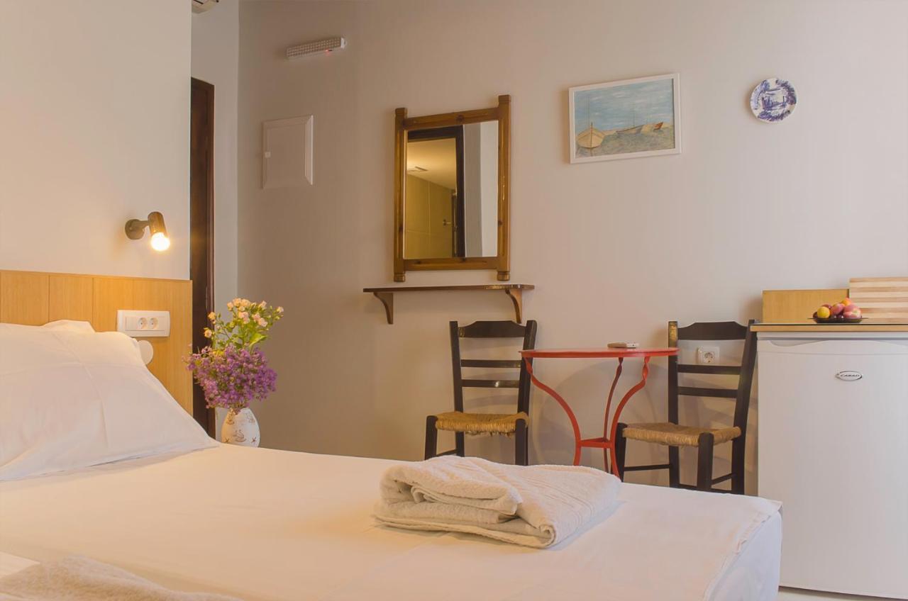 Kalypso Studios & Rooms Палиохора Екстериор снимка