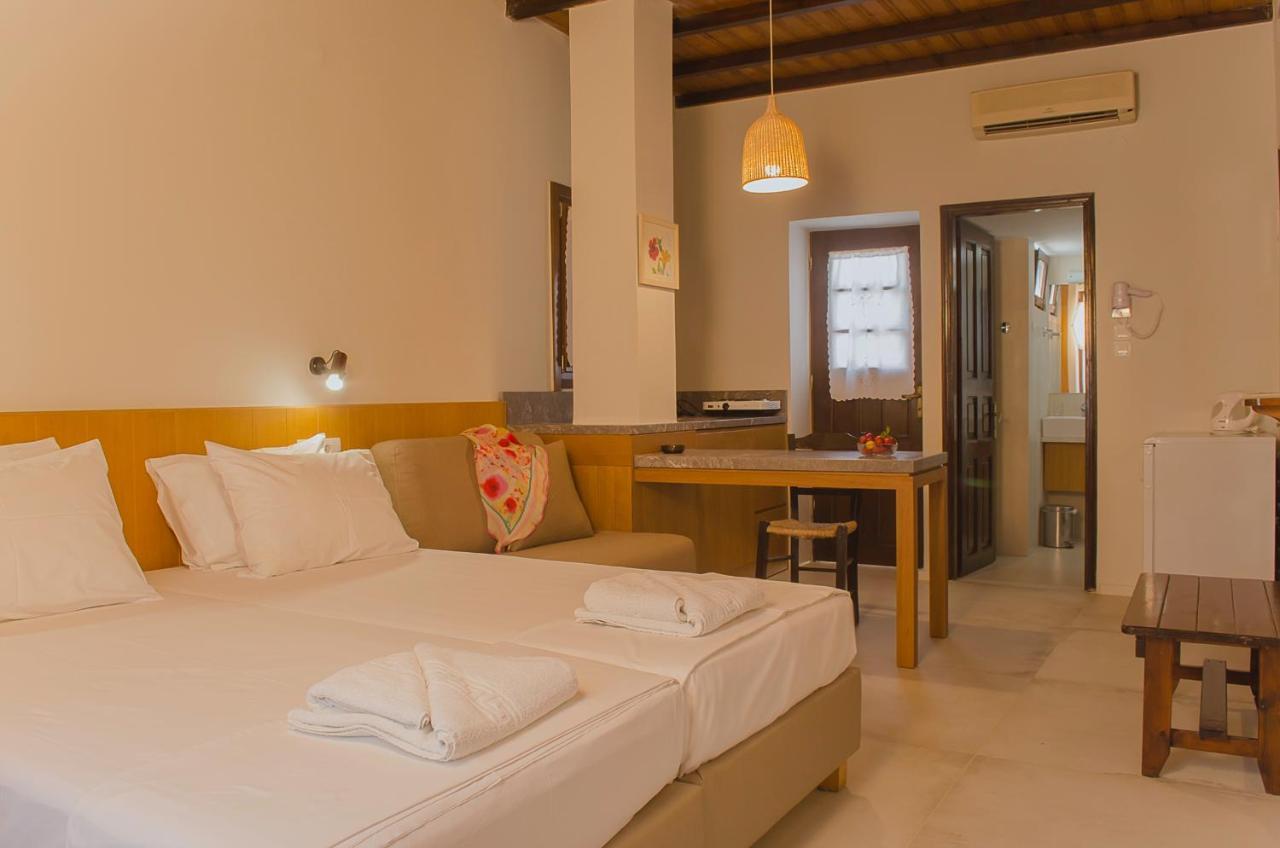 Kalypso Studios & Rooms Палиохора Екстериор снимка