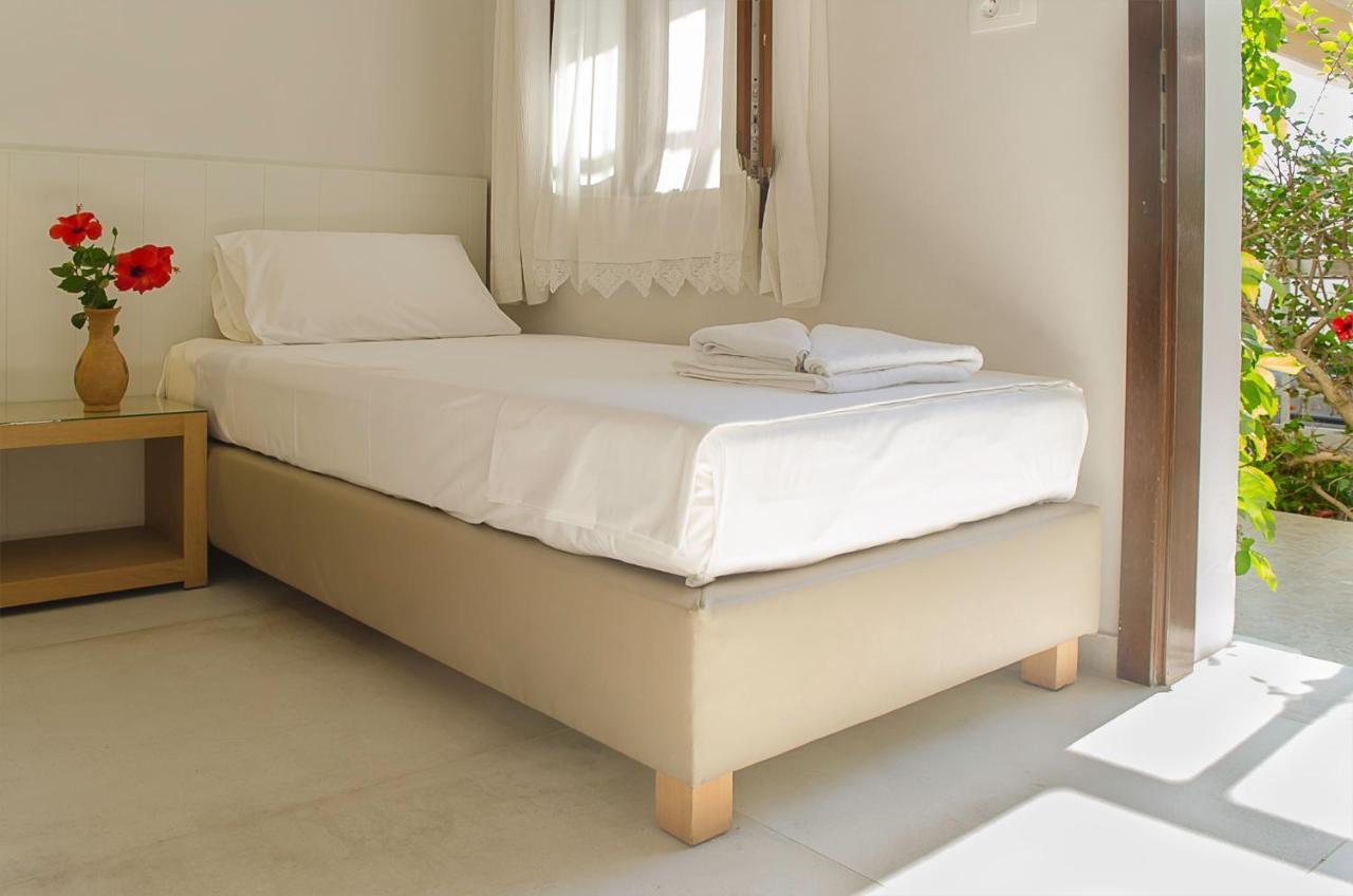 Kalypso Studios & Rooms Палиохора Екстериор снимка