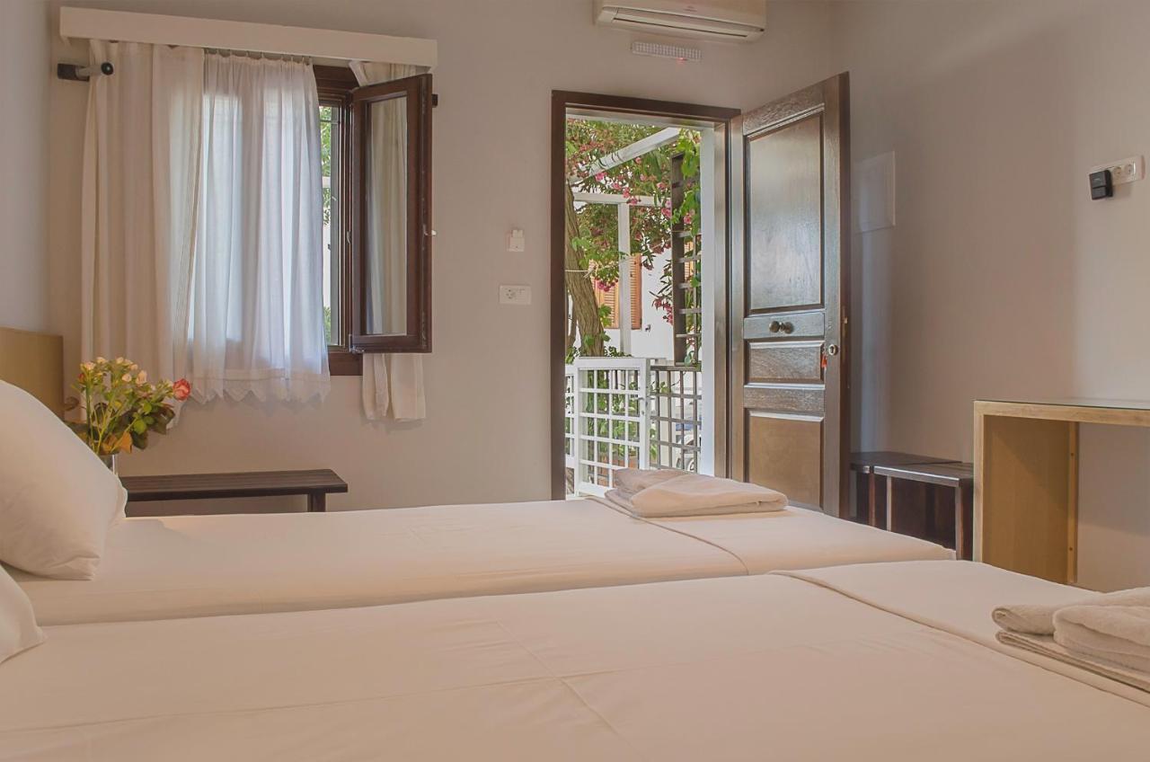 Kalypso Studios & Rooms Палиохора Екстериор снимка